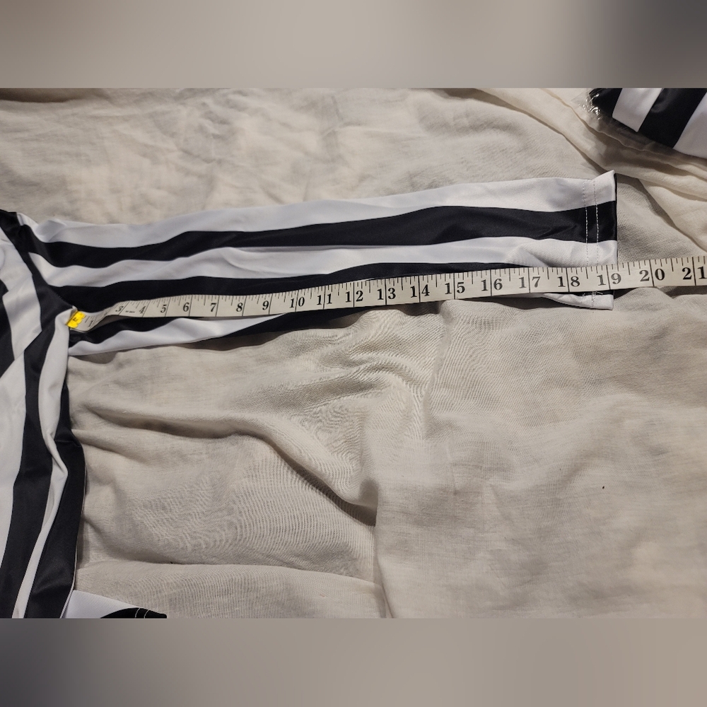 NWT 5 PC SET BLACK AND WHITE JUICE STRIPE SUIT WITH WIG - Picture 11 of 15